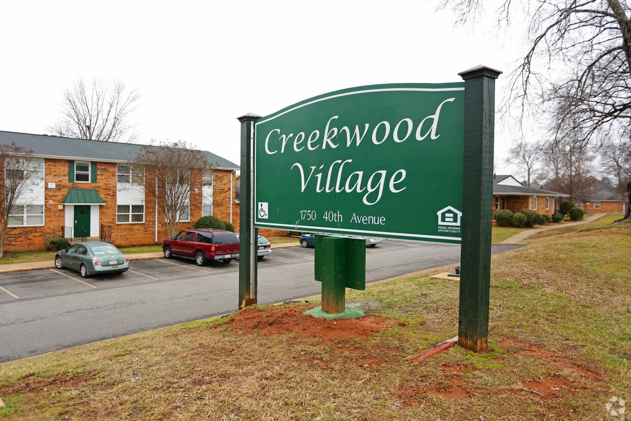 Creekwood Village Apartments Tuscaloosa