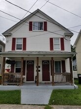 Building Photo - 451-453 W 5th St