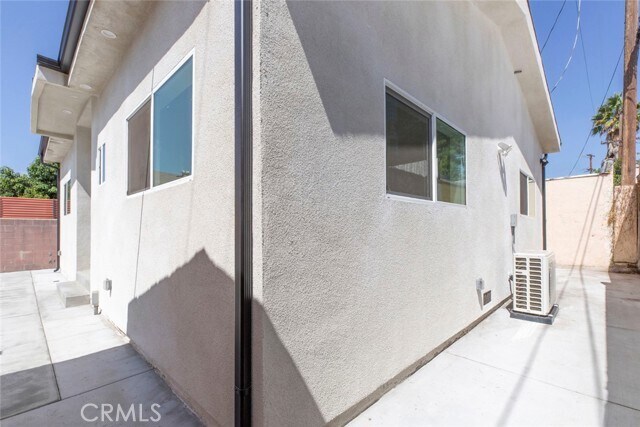 Foto del edificio - 1135 E Windsor Rd