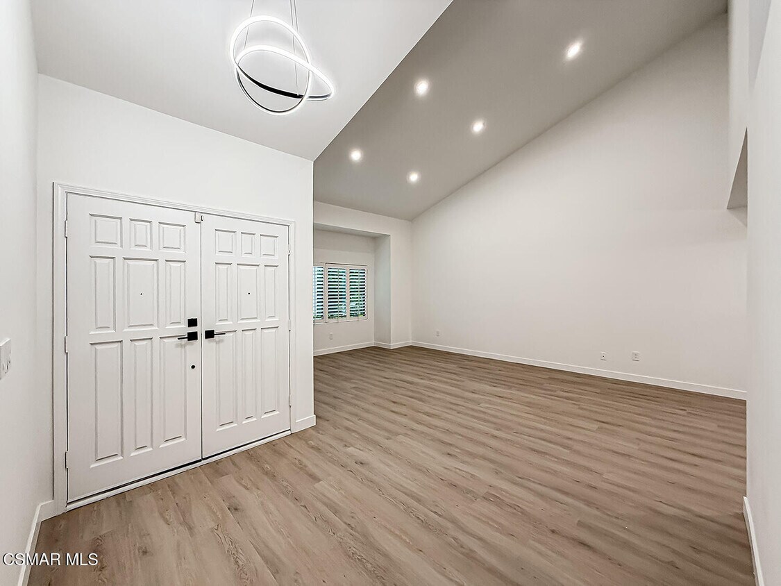 Foto del edificio - 29820 Rainbow Crest Dr