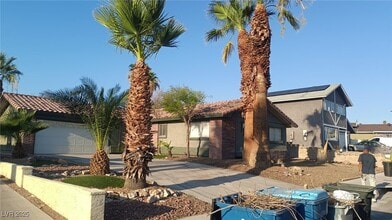 Building Photo - 4311 E El Esteban Way
