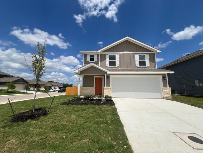 Building Photo - Spacious 3-Bedroom Home with Loft & Huge B...