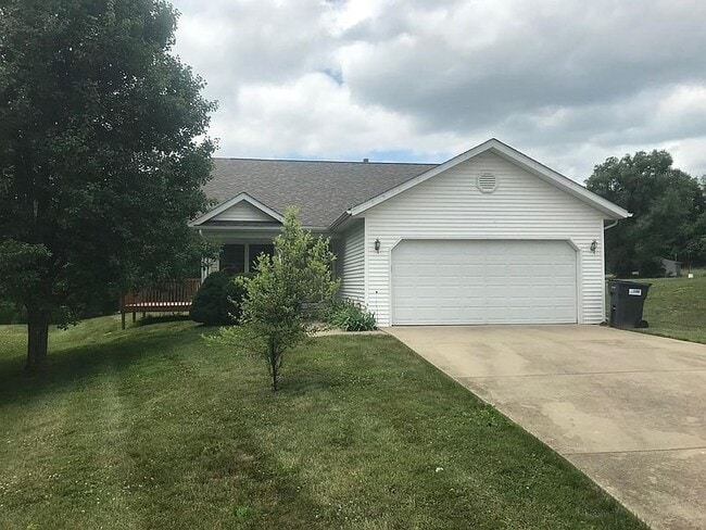 Building Photo - 4626 S Sparrow Ct