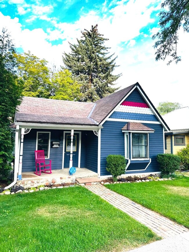 Building Photo - 1131 Grand Ave Building Photo - 1131 Grand Ave