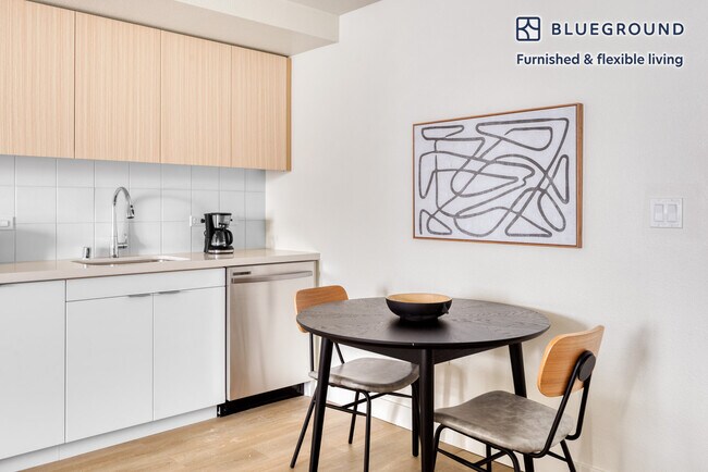 Foto del edificio - 2033 Blake St