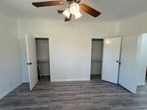 Building Photo - 10621 Parker Dr Building Photo - 10621 Parker Dr