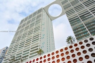 Building Photo - 500 Brickell Ave