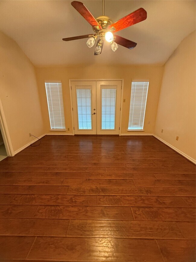 Building Photo - 4027 Summit Valley Dr