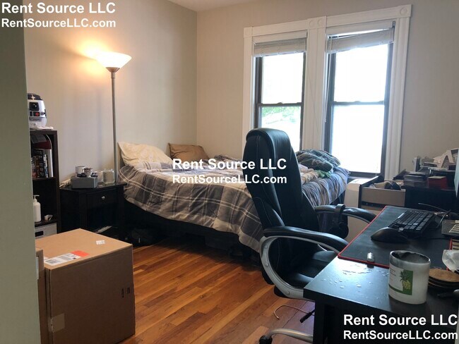 Building Photo - 38 Eustis St