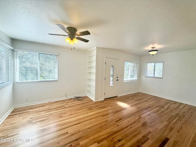 Foto del edificio - 424 W Leroux St