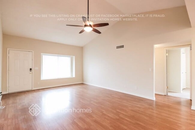Building Photo - 2551 E Diamond Cir