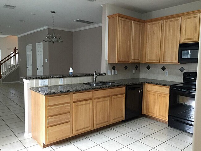 Building Photo - 2865 Westhollow Dr