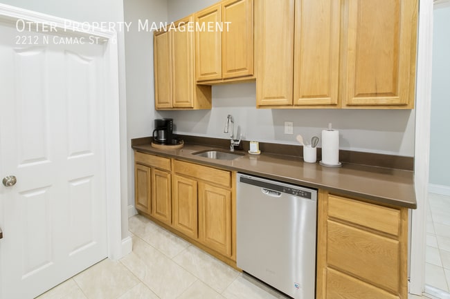 Building Photo - 2212 N Camac St