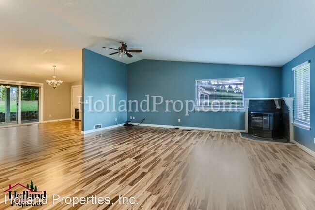 Foto del edificio - 4 br, 2 bath House - 15487 NW Mead Lane