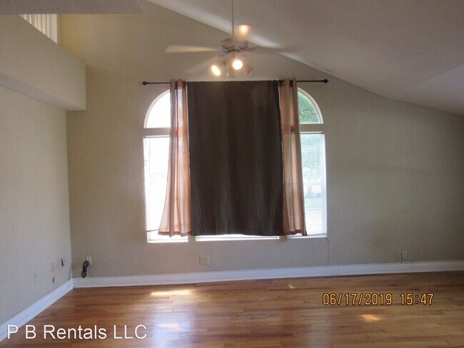 Building Photo - 3 br, 2 bath House - 1816 NW Dearborn Avenue