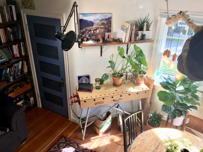 Foto del edificio - 301 Belmont Ave E