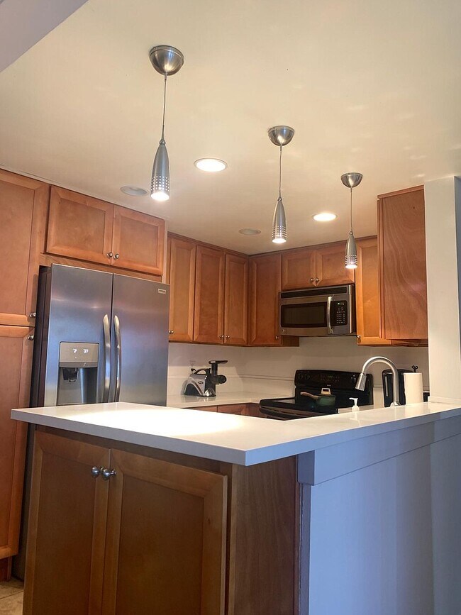 Remodeled kitchen - 17711 Margate St