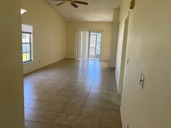 Building Photo - 3990 El Camino Ct