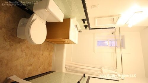 Building Photo - 1597 Beacon St