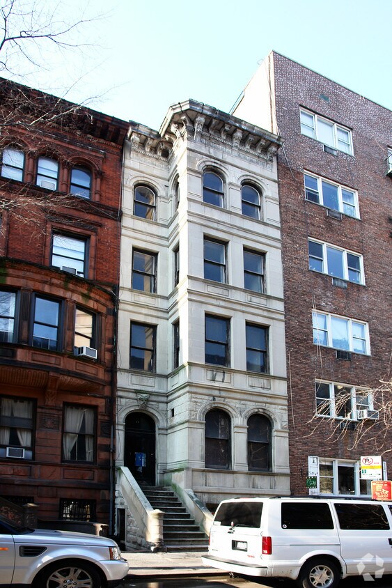 Foto del edificio - 44 W 73rd St