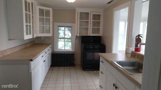 Building Photo - 2 br, 1 bath House - 32 Dayton Ave