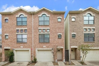 Building Photo - 8715 Meadowcroft Dr