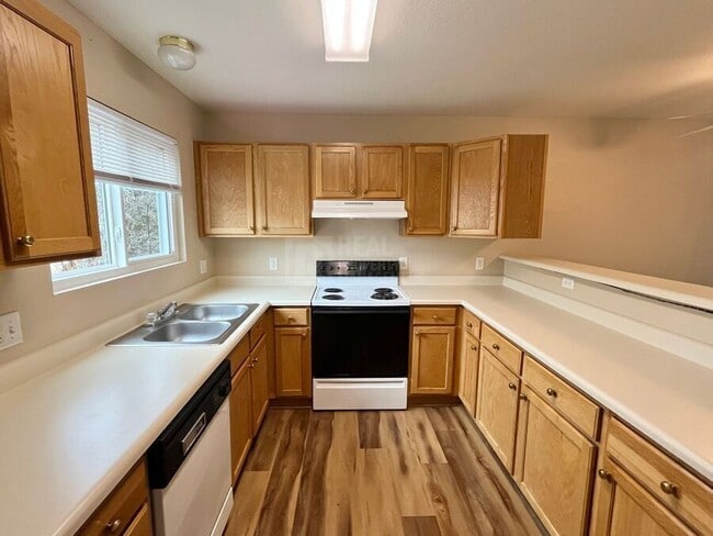 Foto del edificio - 2645 Bannister Ct