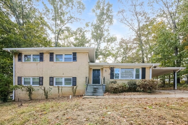 Building Photo - 2407 Oakridge Ct
