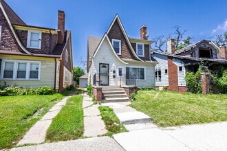 Building Photo - 14011 Ohio St