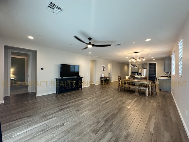 Building Photo - 5660 S Flat Rock Trl