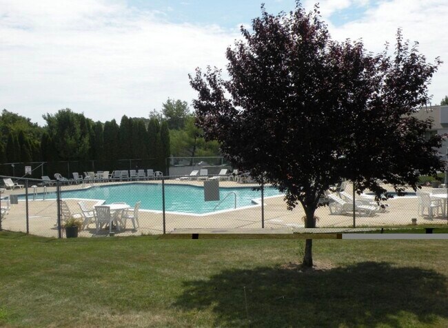 Foto del edificio - 1518 Waters Edge Dr