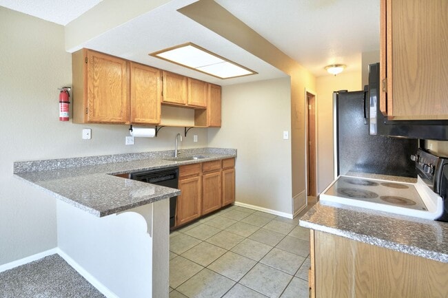 Photo - 2 Bed 3 Bath Townhome Minutes From Peterson Air Force Base!!!