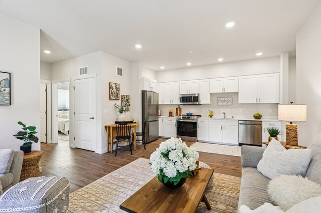 3x2 Small Kitchen - East Town Crossing