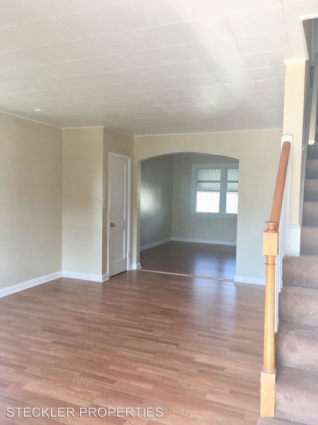 Building Photo - 3 br, 1.5 bath House - 3485 McShane Way