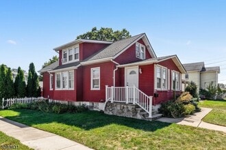 Building Photo - 317 Hawthorne Ave