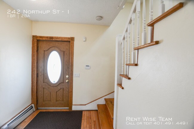 Building Photo - Private Bedroom fully furnished house share!