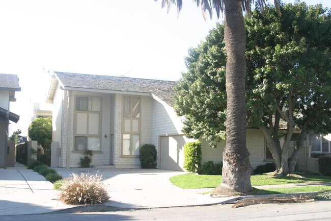 Building Photo - 369 Orizaba Ave