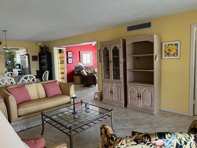 Foto del edificio - 1070 Sugar Sands Blvd