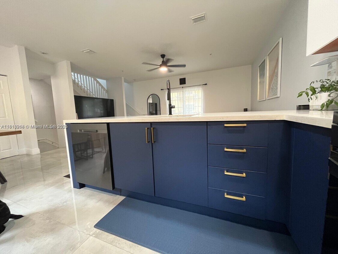 Foto principal - 2520 SW 14th Ave