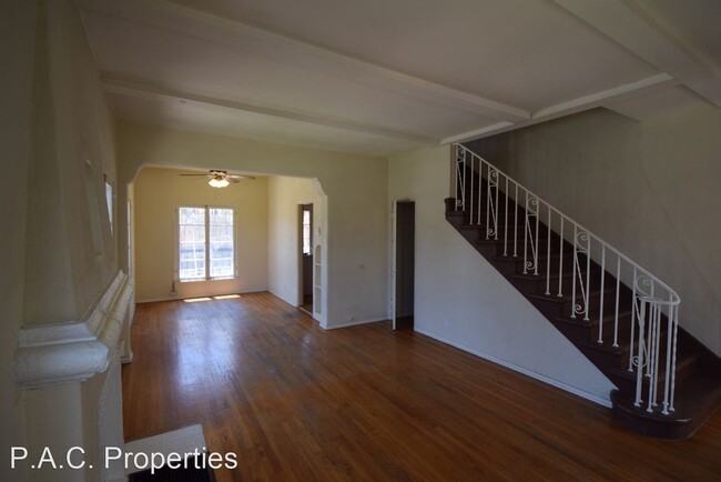 Building Photo - 2 br, 1 bath Apartment - 1417 S. Crescent ...