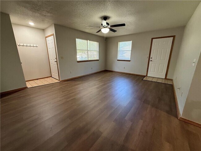 Foto del edificio - 4310 Nightingale Ln