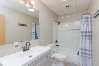 Building Photo - 8051 Hemlock Ln