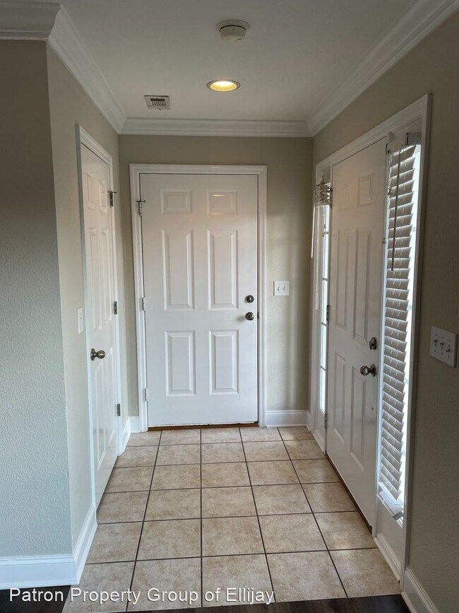 Building Photo - 3 br, 3 bath House - 123 Fawn Ridge Road