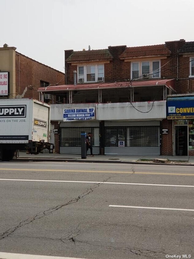 Foto principal - 182-34 Hillside Avenue
