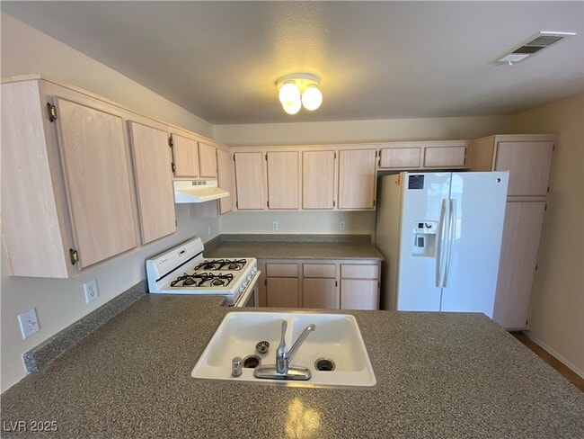 Building Photo - 3898 N Blue Wave Dr
