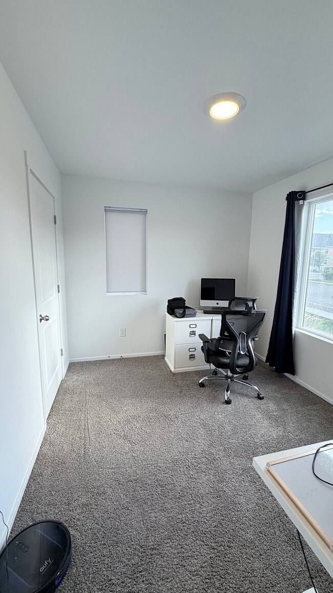 Foto del edificio - 3965 N Eagle Pt Ln