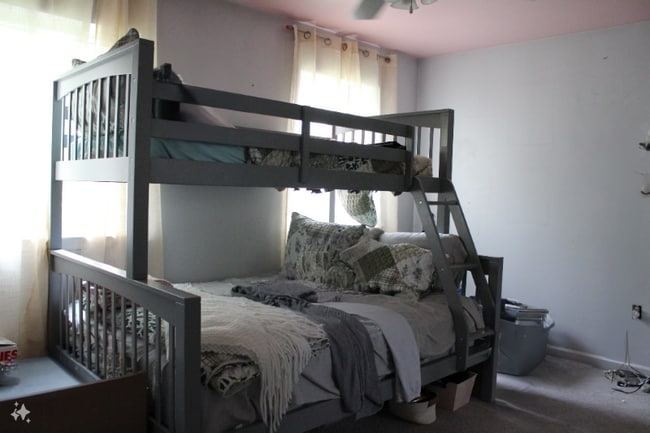 Building Photo - 14 Lawson Dr