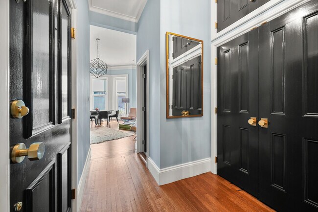 Building Photo - 28 Marlborough St