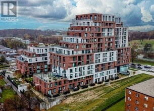 Building Photo - 3100 Keele St