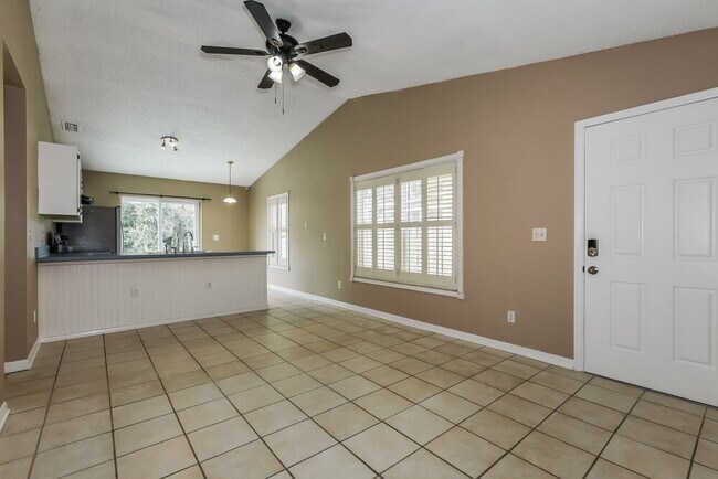 Building Photo - 23033 Clearwater Pl